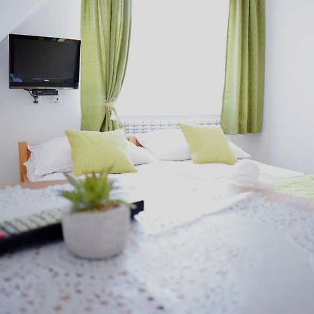 Pokoje I Apartament U Lucyny Czarna Góra Esterno foto